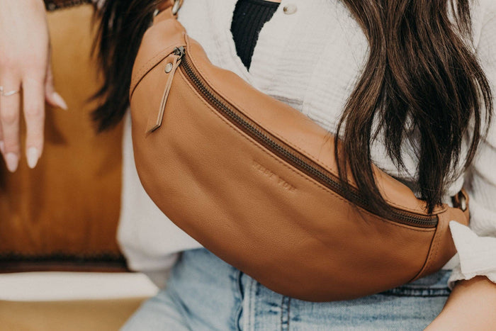 WEST VON - Indie | Large Essential Sling: Toffee