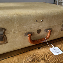 Load image into Gallery viewer, STV24 Vintage Aeropack by McBrine Suitcase
