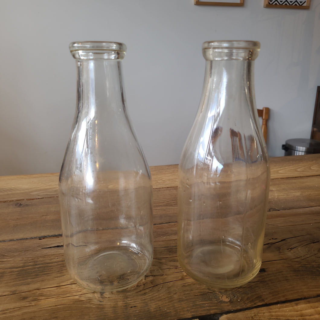 STV22 Glass Milk Jar