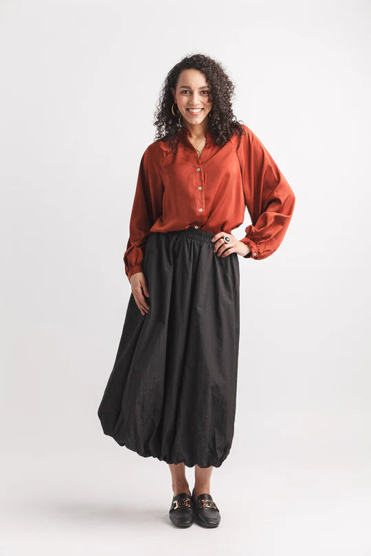Papillon Satin Ballon Sleeve Button