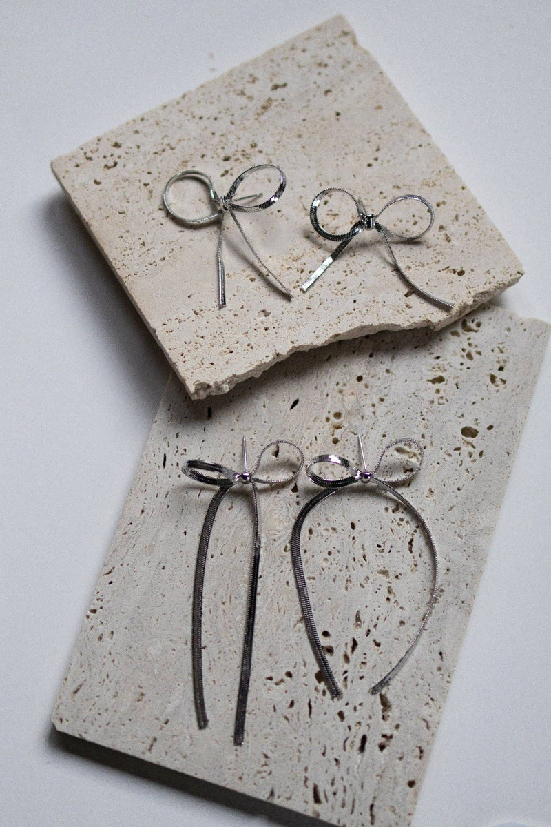 Jenny Be Free - Dangle Bows: Silver - Large