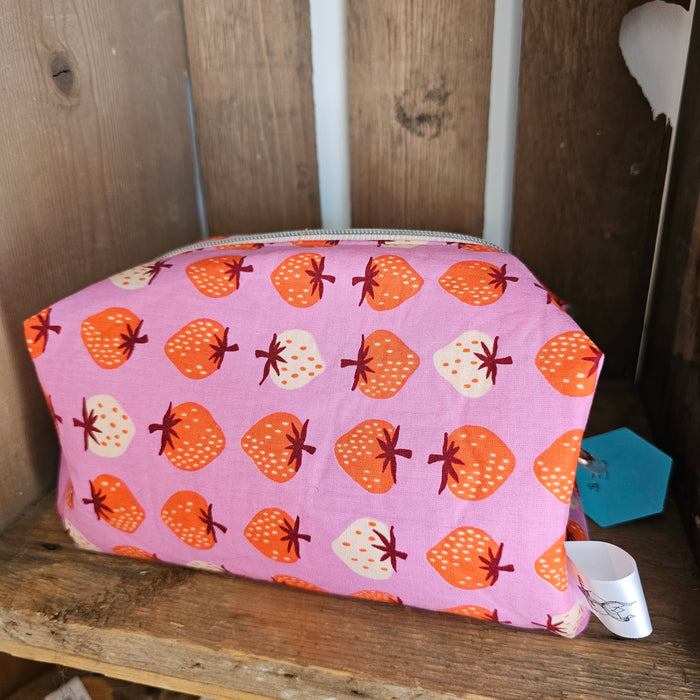 Made by Mermaids Box Bag