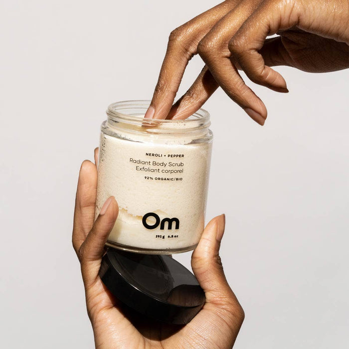 Om Organics Skincare - Neroli + Pepper Radiant Body Scrub: Full Size - 140 g