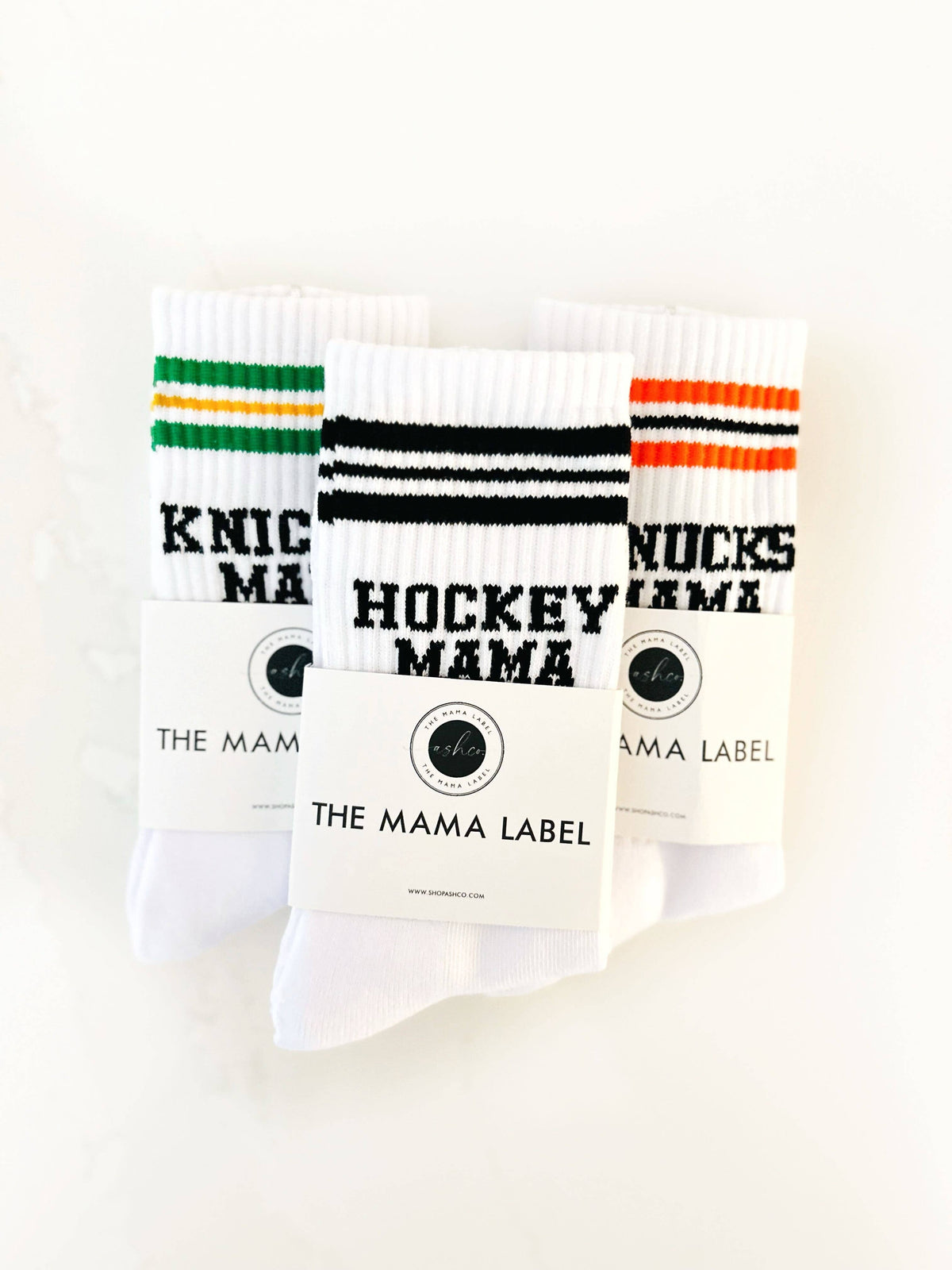 Ashco THE MAMA LABEL - Hockey Mama | Crew Socks: White