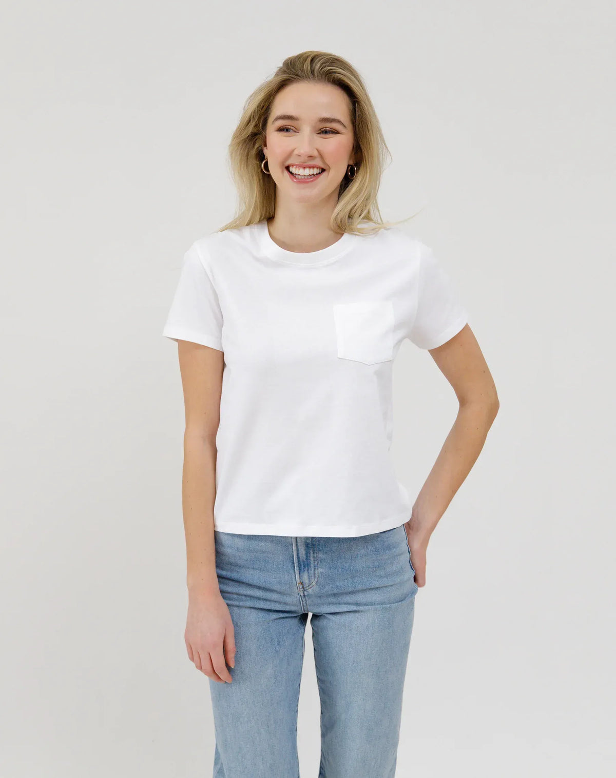 Regular Tee With Pockets - White