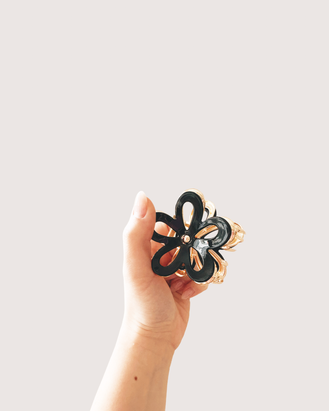 Kitten Claws Clips - Flower Gold Claw Clip: Black
