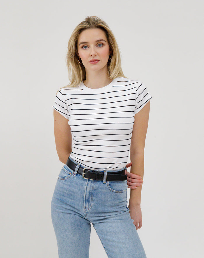 Brunette the Label Ribbed Fitted T-Shirt w Cap Sleeve