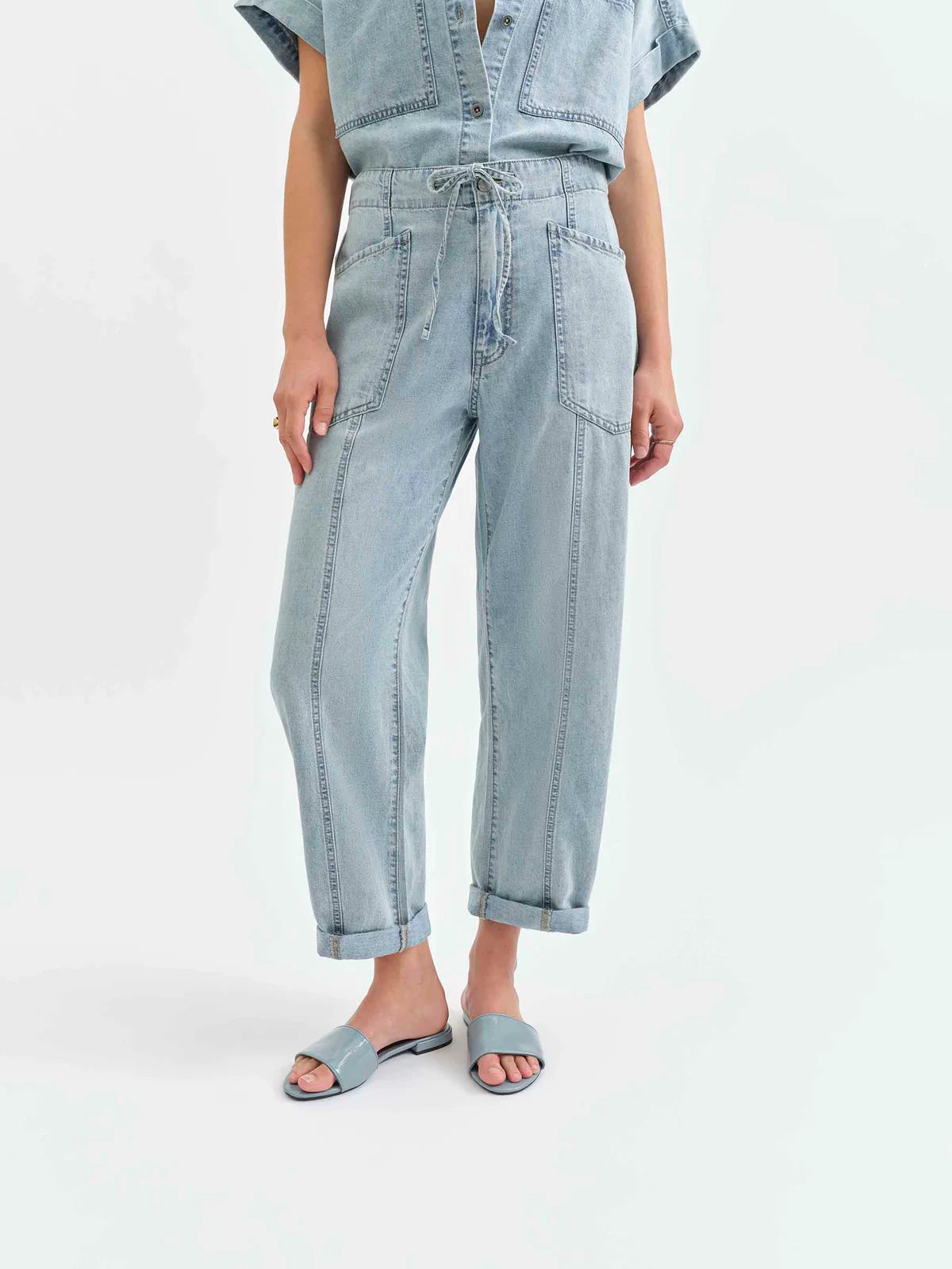 Daze Villa Drawstring Barrel Jeans