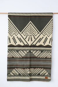 Heart Print Threads Blankets - Queen