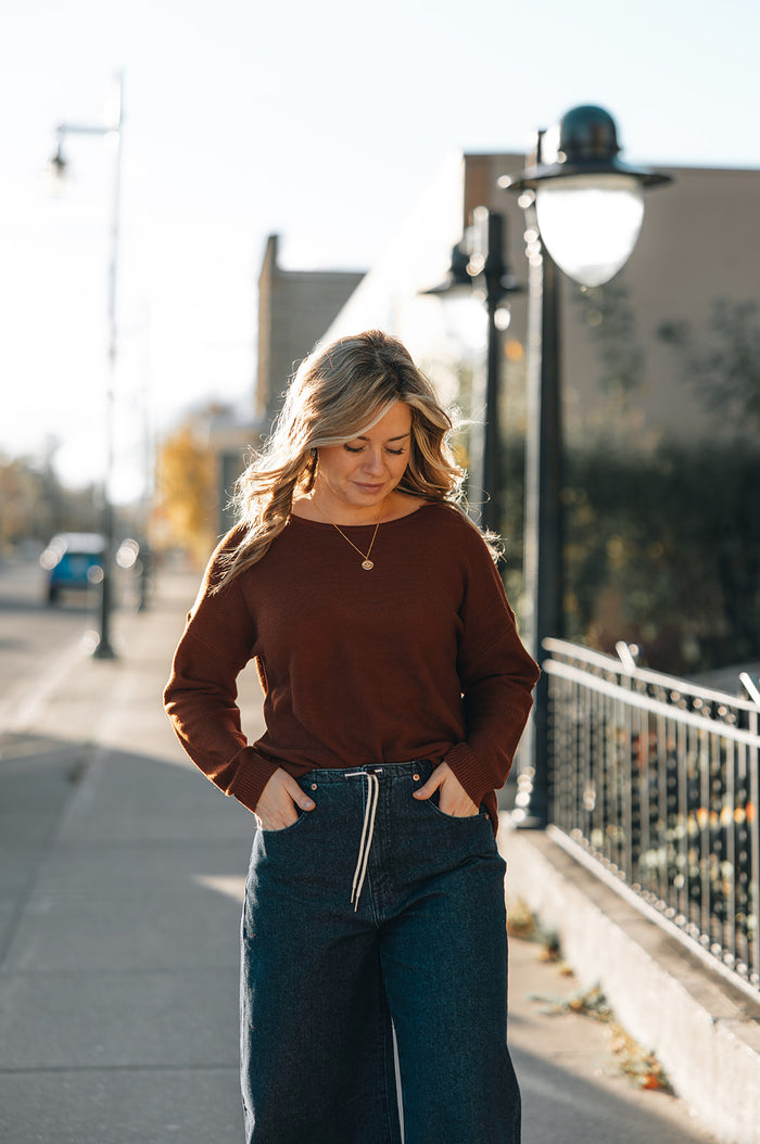 Papillon Shirt Hem Sweater