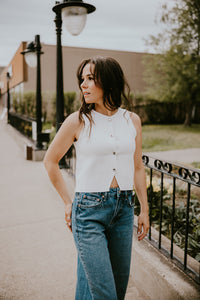 Metal Button Knit Vest