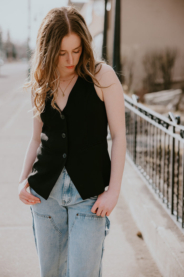 Vivian Vest - Gentle Fawn - Black