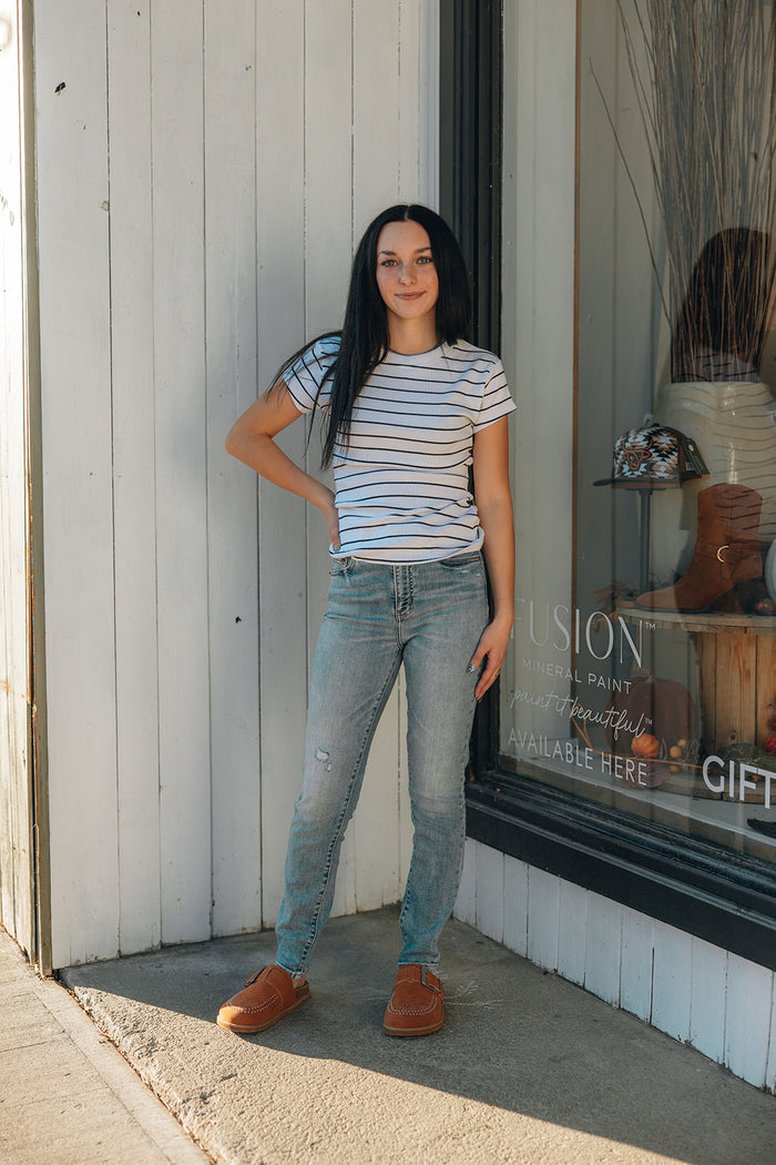 Brunette the Label Ribbed Fitted T-Shirt w Cap Sleeve