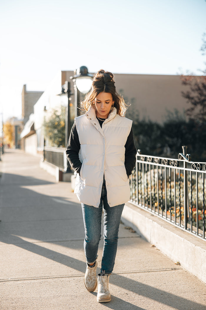 Creme Puffer Vest Nora