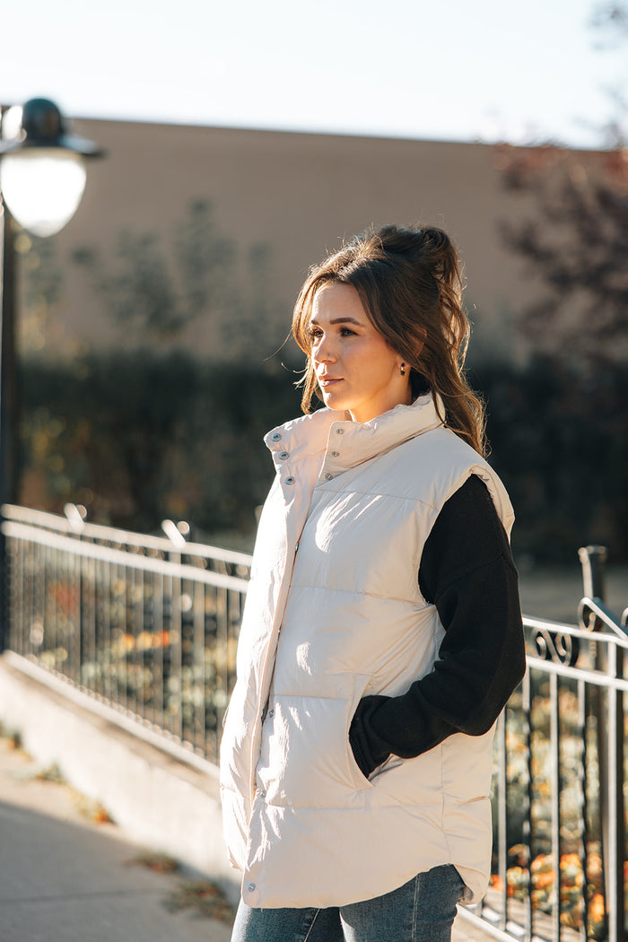 Creme Puffer Vest Nora