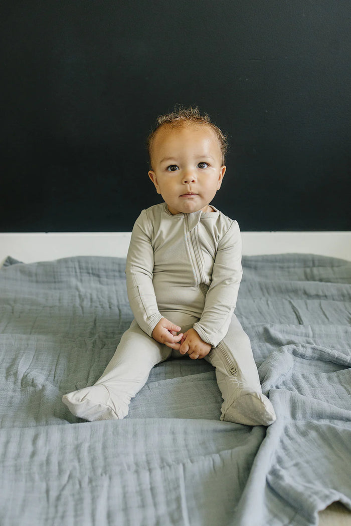 Mebie Baby Bamboo Footed Zipper - Oatmeal