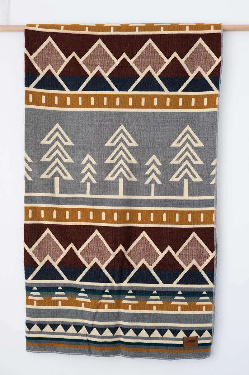 Heartprint Threads-Throw