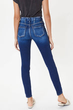 Load image into Gallery viewer, Kan Can Novah Skinny Jeans
