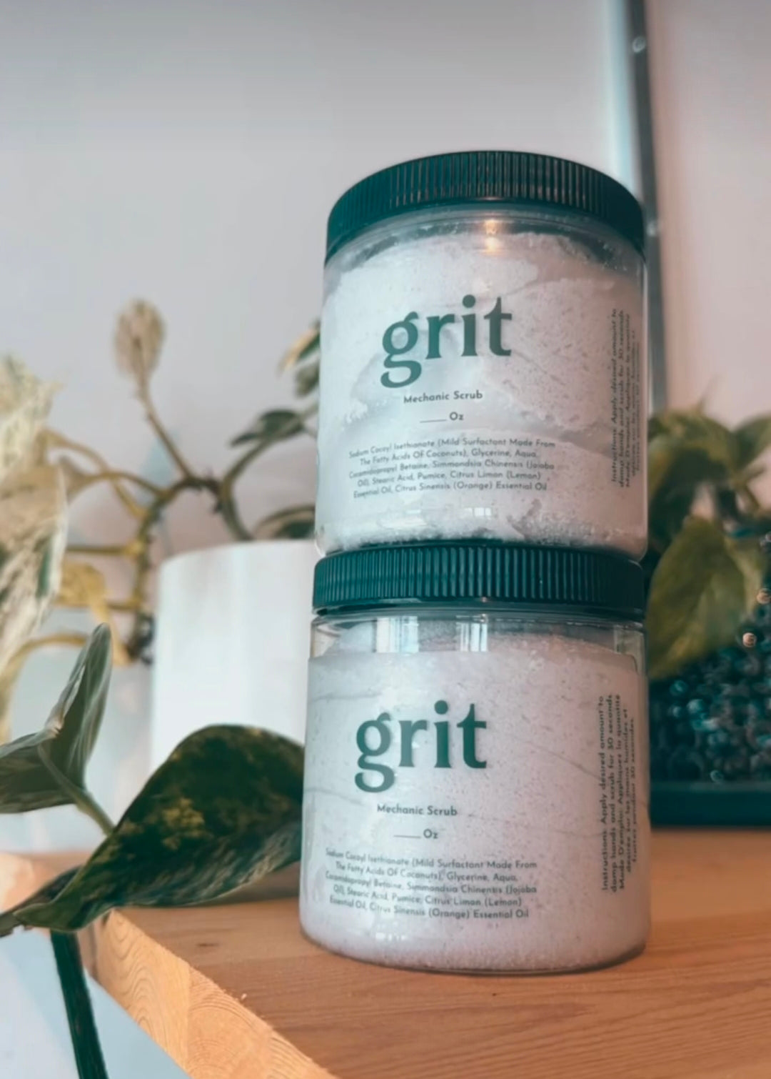 SOCO SOAPS - Grit Mechanic Scrub