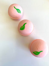 Load image into Gallery viewer, Soco Soaps Bathbomb
